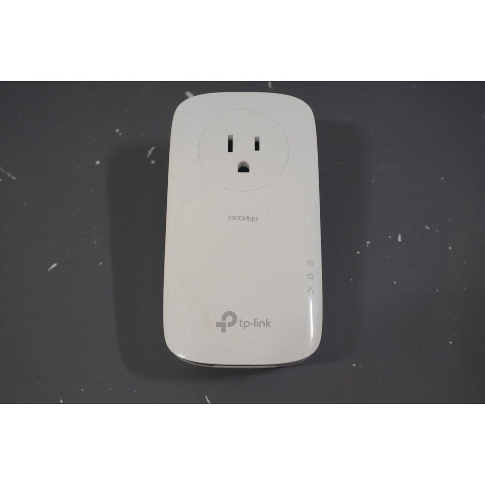 (1) TP-LINK Gaming TL-PA9020P AV2000 2-Port Gigabit Powerline Adapter